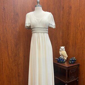 EUC Vintage 1970s Allegro New York Flutter Sleeve Cream Maxi Dress